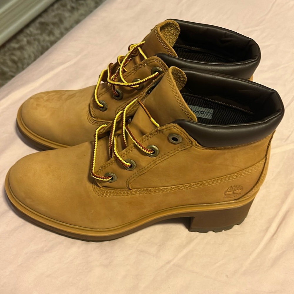 Timberland boots NWT size 7 1/2